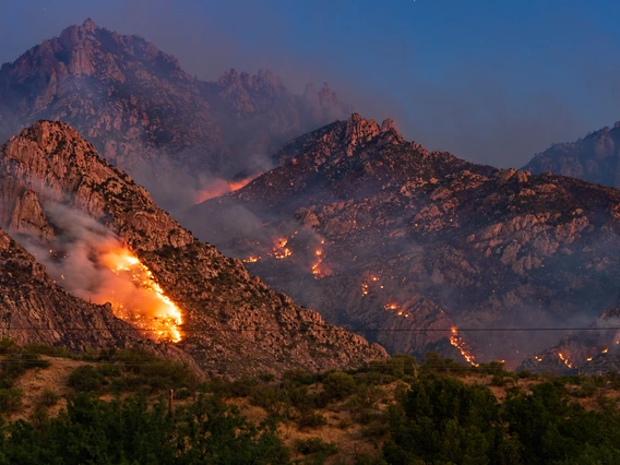 Picture of wildfire in Arizona mountains