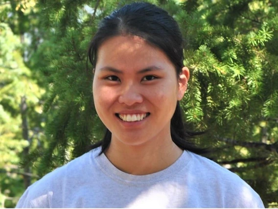 Lia Ossanna Headshot